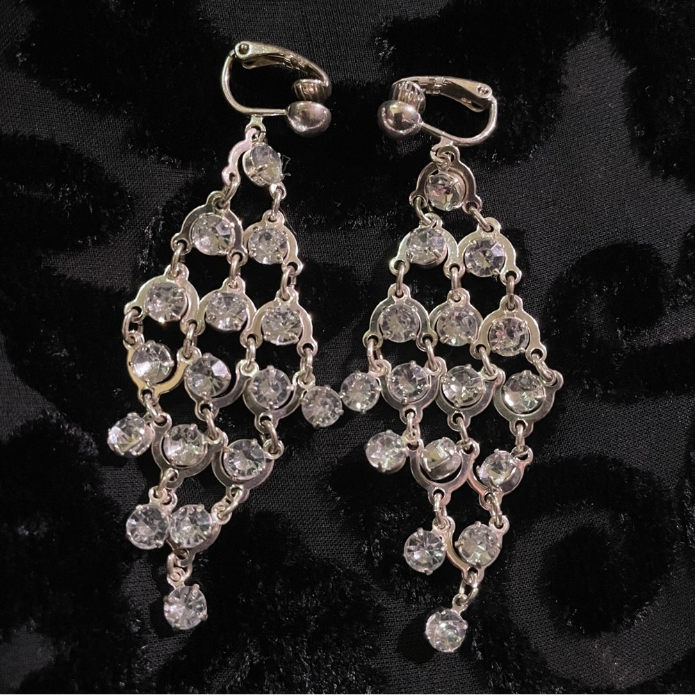Vintage Avon Crystal Chandelier Earrings Sparkly - Picture 3 of 10